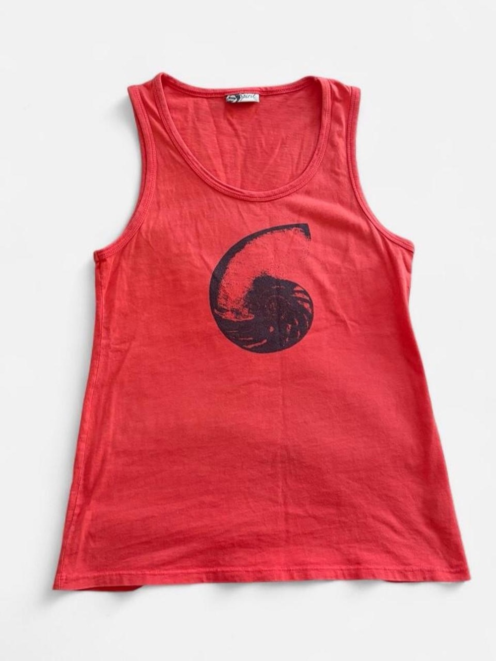 Shell Graphic Tank Top - Picture 5 of 6